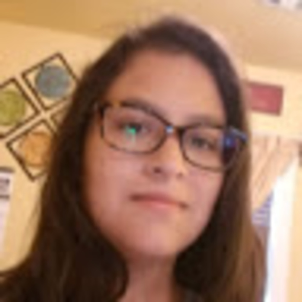 Meet your Posher, Yoselin